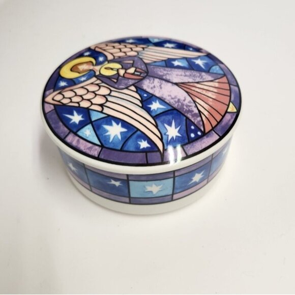 Mikasa 5" Round Angel Porcelain Covered Trinket Jewelry Box HK 501 Christmas 90s - Picture 2 of 8